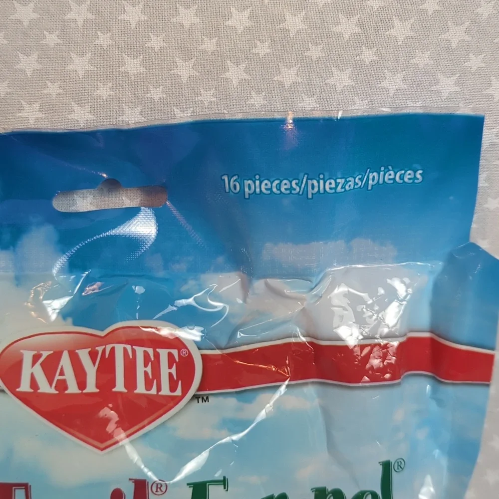 NEW- Kaytee CritterTrail Fun-nel Colorful Tubes